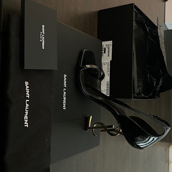 YSL OPYUM SANDALS IN PATENT LEATHER - Picture 1 of 6